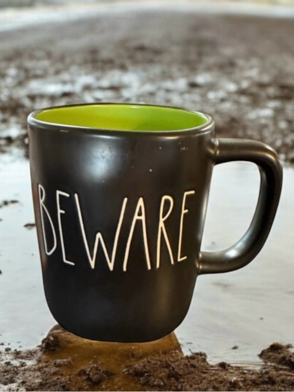 Choose your Rae Dunn Mug.